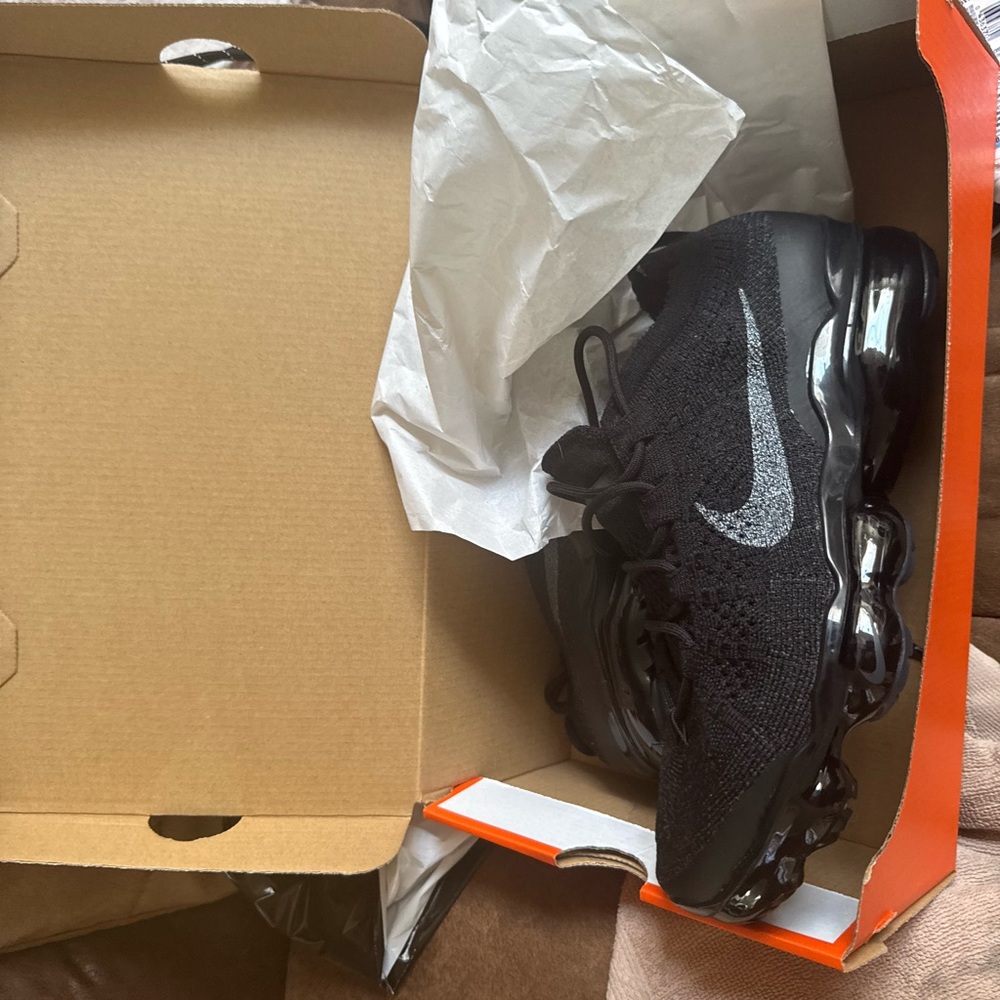 Nike Black Air VaporMax Flyknit Sneakers